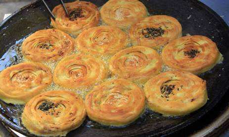 【成都鍋盔培訓(xùn)】大學生擺攤賣鍋盔最高日入800元