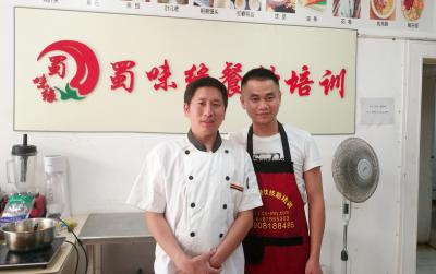 什么季節(jié)吃好火鍋?zhàn)詈?？吃火鍋有什么注意事?xiàng)？