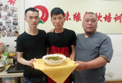 一般成都冒菜培訓(xùn)學(xué)校都培訓(xùn)什么內(nèi)容？