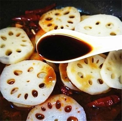 麻辣藕片，四川人的必備小吃，吃了根本停不下來