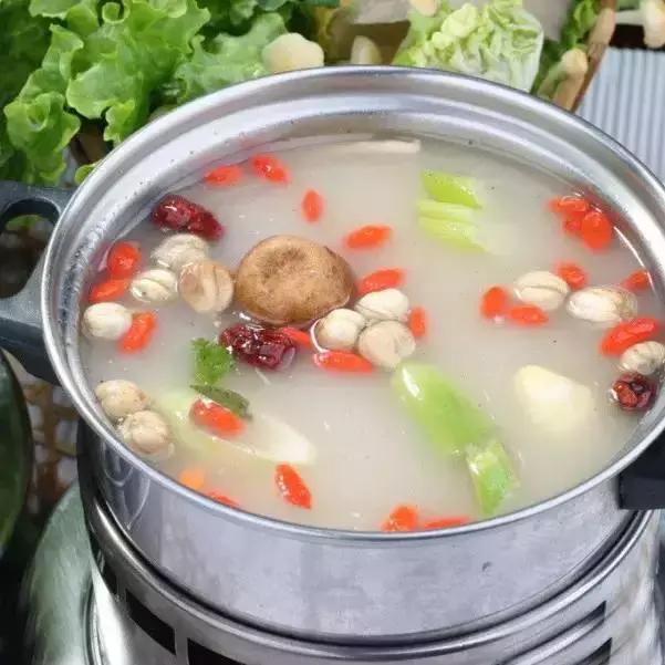 秋天到了，學學這5款火鍋湯底的做法吧！