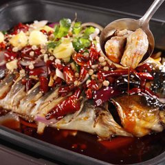 烤魚時，萬萬不可直接刷油烤！多加這1步，美味極了，還去腥