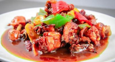 學(xué)會(huì)這道風(fēng)味炒雞的做法，家里來(lái)客買(mǎi)只雞就能招待，再也不愁了