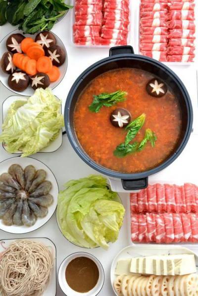 冬天吃火鍋開胃不上火，紅湯看著就暖和，我教你炒濃湯，不上火！