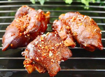 烤豬蹄技術(shù)培訓(xùn)哪家味道好？秘制方教學(xué)實(shí)際動手操作