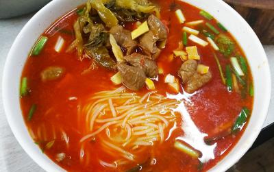 重慶火鍋米線(xiàn)技術(shù)培訓(xùn),會(huì)給你一些相應(yīng)的指導(dǎo)建議