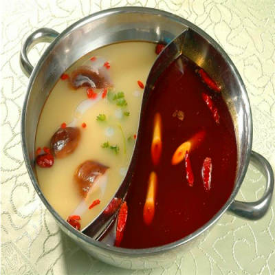 成都火鍋培訓機構(gòu)哪個比較好？培訓場地進行現(xiàn)場試吃