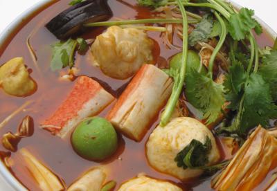 四川學(xué)習(xí)正宗麻辣燙技術(shù)做法哪里專業(yè)？材料不受經(jīng)營限制