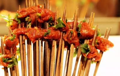 四川專業(yè)學(xué)串串香技術(shù)培訓(xùn)多少錢？蘸碟制作方法