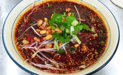  四川手工酸辣粉技術(shù)做法哪里靠譜？完全能夠獨(dú)立開(kāi)店