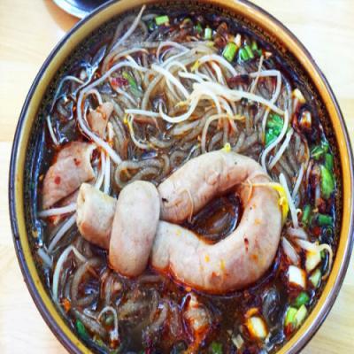  學(xué)手工肥腸粉技術(shù)做法哪里一對一？超小投資創(chuàng)業(yè)項目