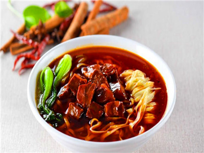 牛肉面食技術(shù)培訓(xùn)班哪家便宜？面食培訓(xùn)理論與實踐結(jié)合