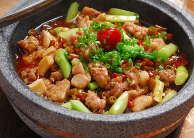 火鍋兔技能訓練哪里好？底料炒制和湯料調(diào)制