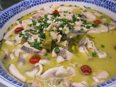 四川酸菜魚技術(shù)培訓(xùn)哪家好？教學(xué)過程中采取一對一教學(xué)