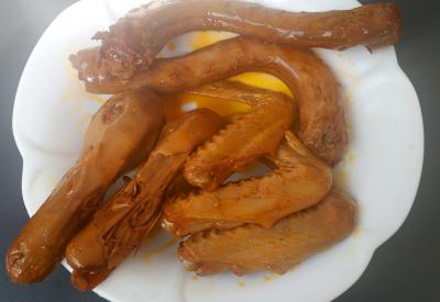 小吃培訓(xùn)班多少錢？麻辣鴨脖技術(shù)培訓(xùn)