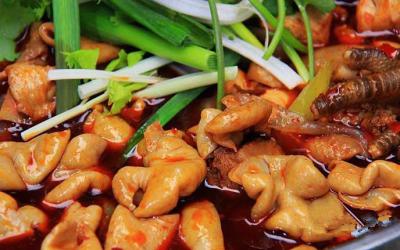 小吃培訓(xùn)班多少錢？學(xué)習(xí)肥腸雞技術(shù)培訓(xùn)哪家好？