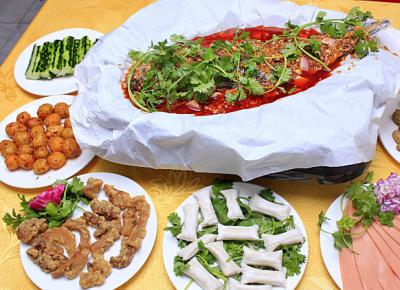 成都小吃培訓(xùn)費(fèi)用，紙包魚技術(shù)培訓(xùn)哪里專業(yè)？