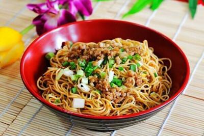  成都餐飲培訓(xùn)機(jī)構(gòu)，宜賓燃面技術(shù)培訓(xùn)哪家好？