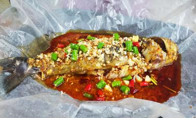  學(xué)做紙包魚技術(shù)培訓(xùn)班哪家好？飄味緣紙包魚技術(shù)培訓(xùn)中心