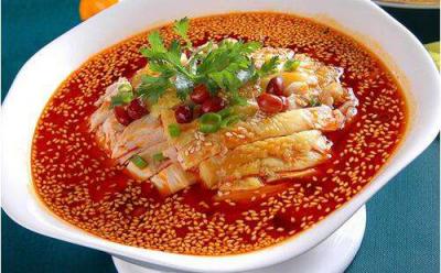 培訓(xùn)小吃排名學(xué)校有哪些？美食小吃技術(shù)培訓(xùn)學(xué)校