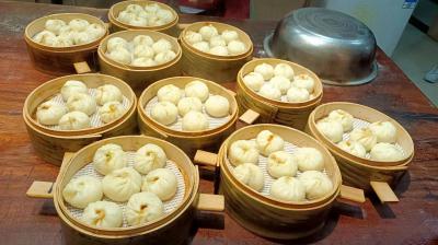 小吃培訓(xùn)學(xué)校多少錢？正宗小吃技術(shù)培訓(xùn)學(xué)校