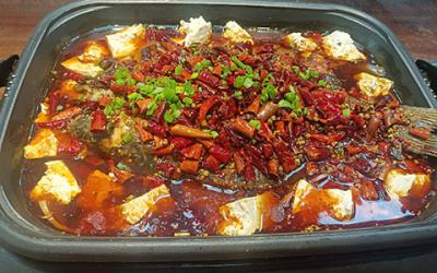 成都學(xué)萬州烤魚培訓(xùn)機(jī)構(gòu)哪里好？想學(xué)烤魚哪里有