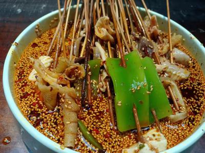 成都小吃技術(shù)培訓學校排名，小吃培訓學院大比拼：