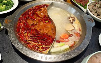 專(zhuān)業(yè)火鍋炒料學(xué)習(xí)哪里技術(shù)過(guò)硬？專(zhuān)業(yè)火鍋底料技術(shù)培訓(xùn)