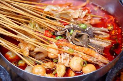 冷鍋串串技術(shù)培訓班多少錢？探秘成都砂鍋串串內(nèi)幕！