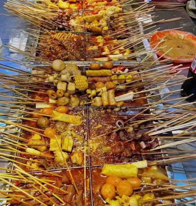 街邊熱鹵串串技術(shù)培訓(xùn)多少錢？成都串串香培訓(xùn)學(xué)校,