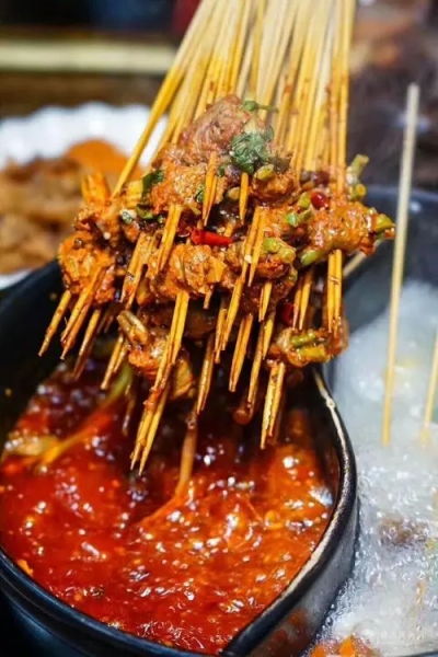 學(xué)串串香技術(shù)培訓(xùn)學(xué)校哪家好？成都串串香培訓(xùn)