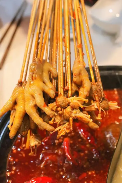 成都冷鍋串串香的做法及配方？成都冷串串香培訓(xùn)