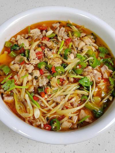 仔姜兔培訓哪里好吃？仔姜兔培訓哪里好吃？